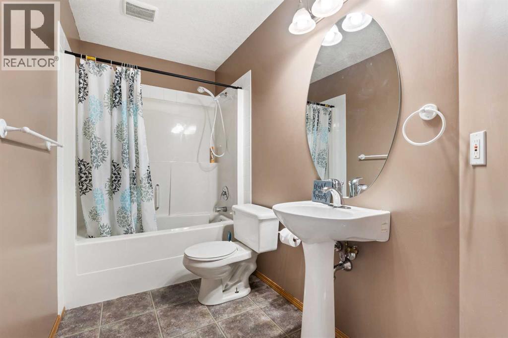 6 Park Circle Property Photo 32