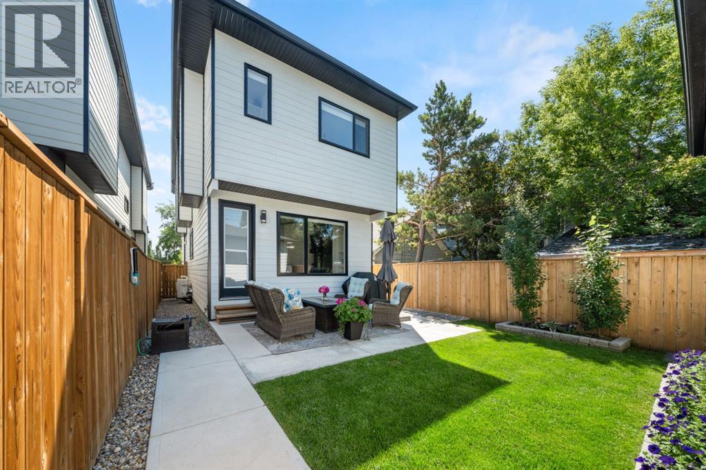 2407 33 Street Sw Property Photo 5