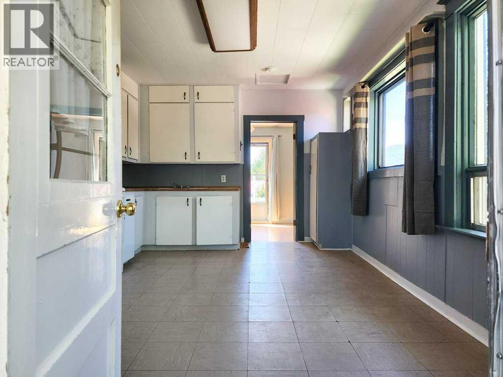 2229 210 Street Property Photo 6