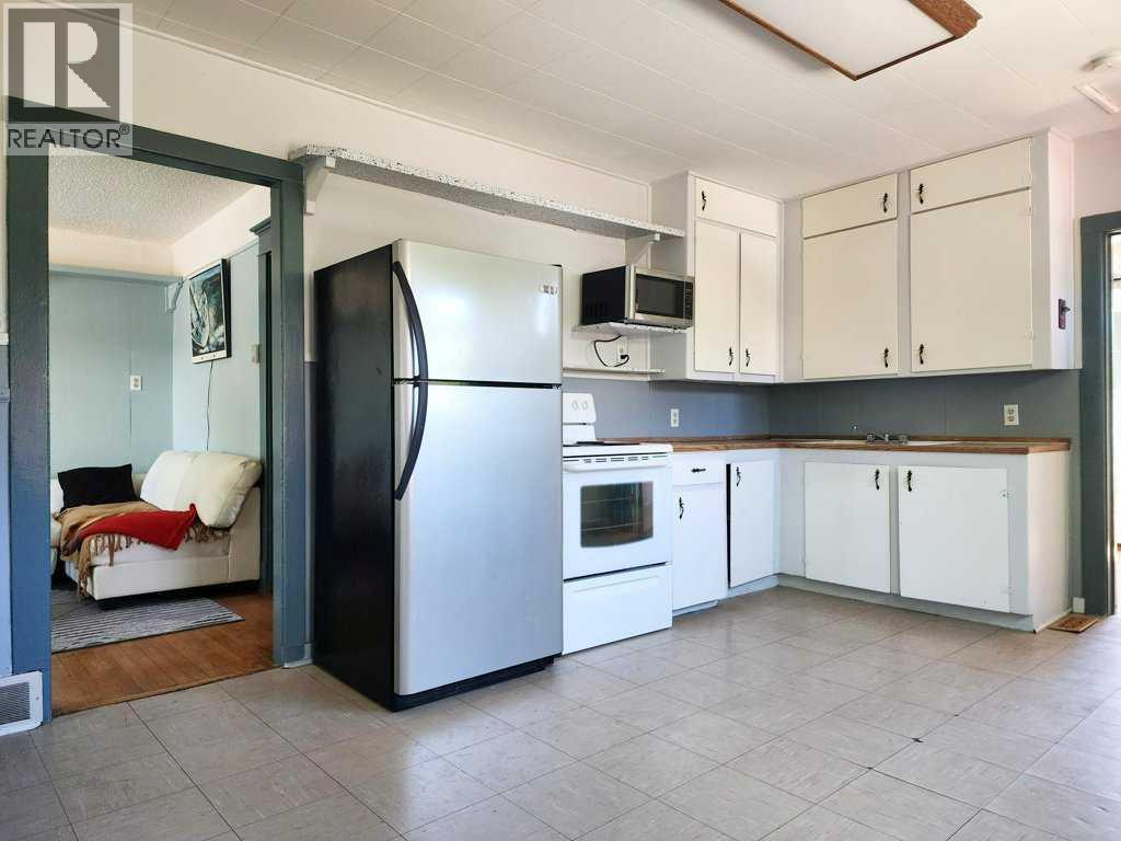 2229 210 Street Property Photo 7