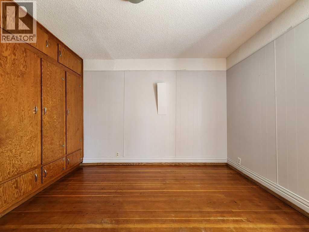2229 210 Street Property Photo 17