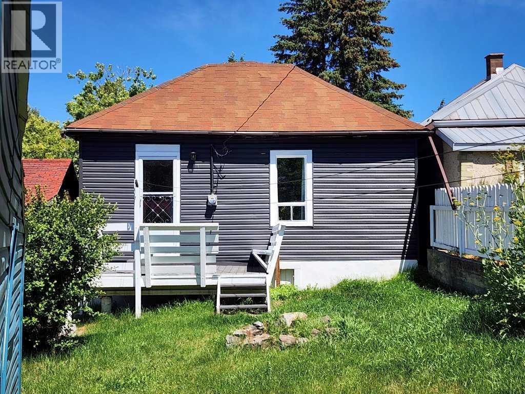 2229 210 Street Property Photo 27
