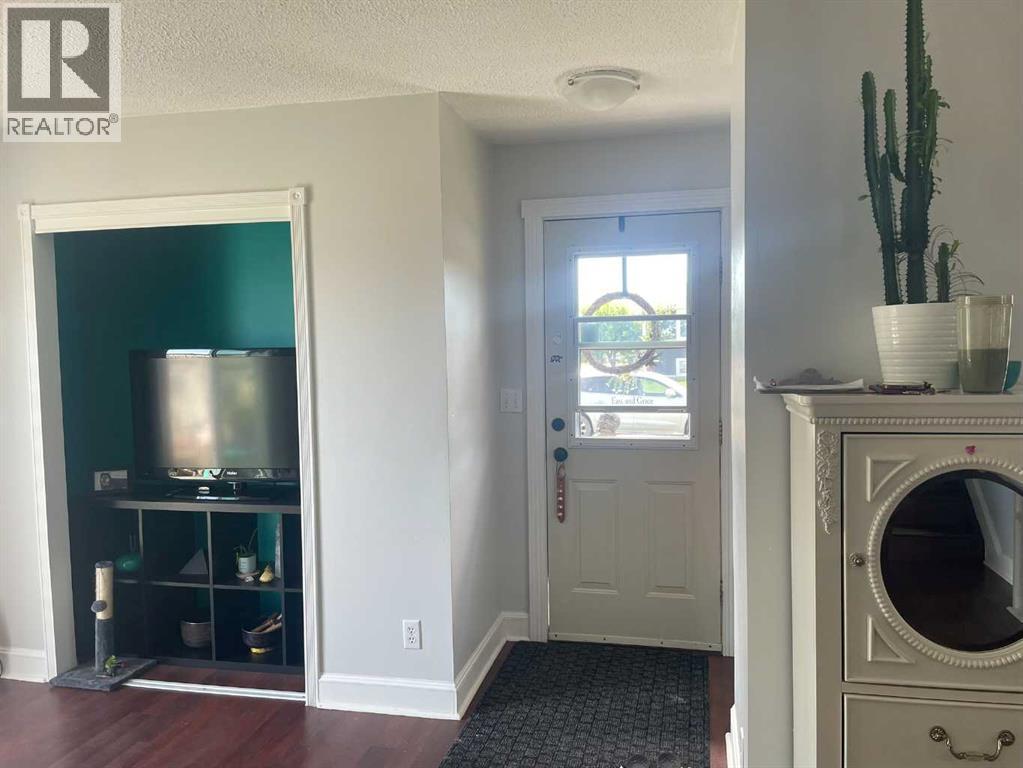 4702 48 Avenue Property Photo 5