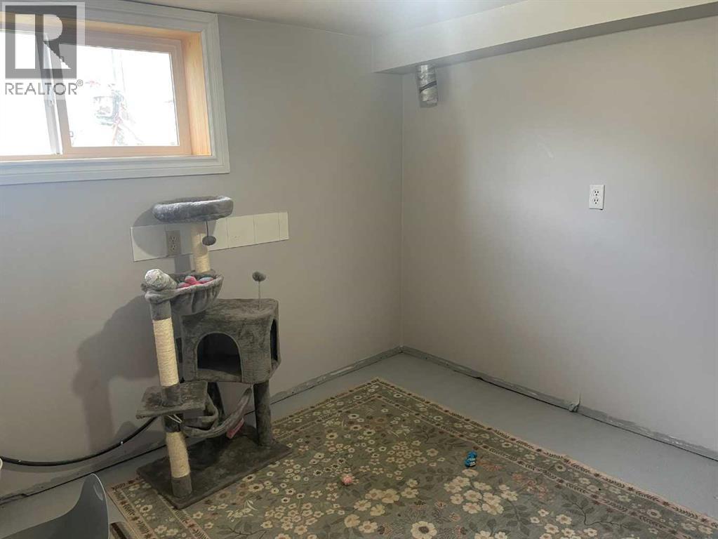 4702 48 Avenue Property Photo 15