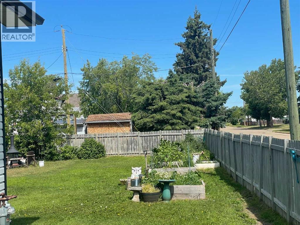 4702 48 Avenue Property Photo 18