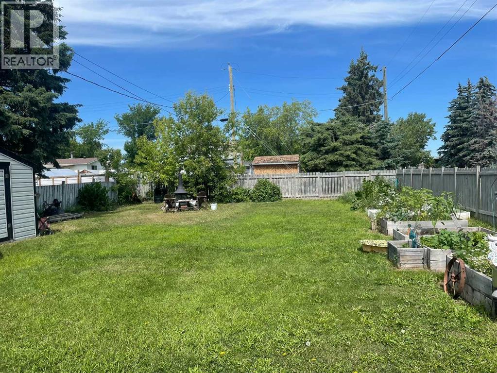 4702 48 Avenue Property Photo 22