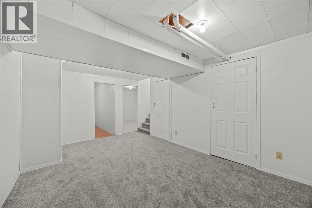 6223 31 Avenue Northwest Property Photo 33