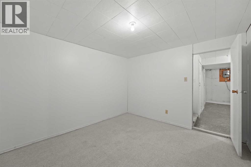 6223 31 Avenue Northwest Property Photo 37