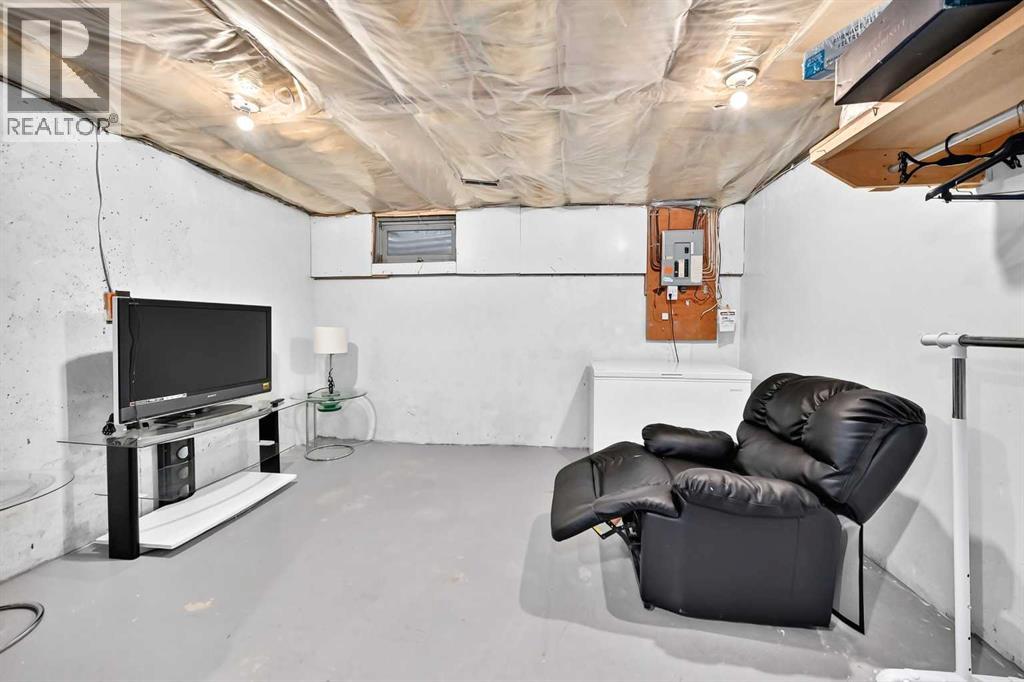 2727 Rundleson Road Northeast Property Photo 16