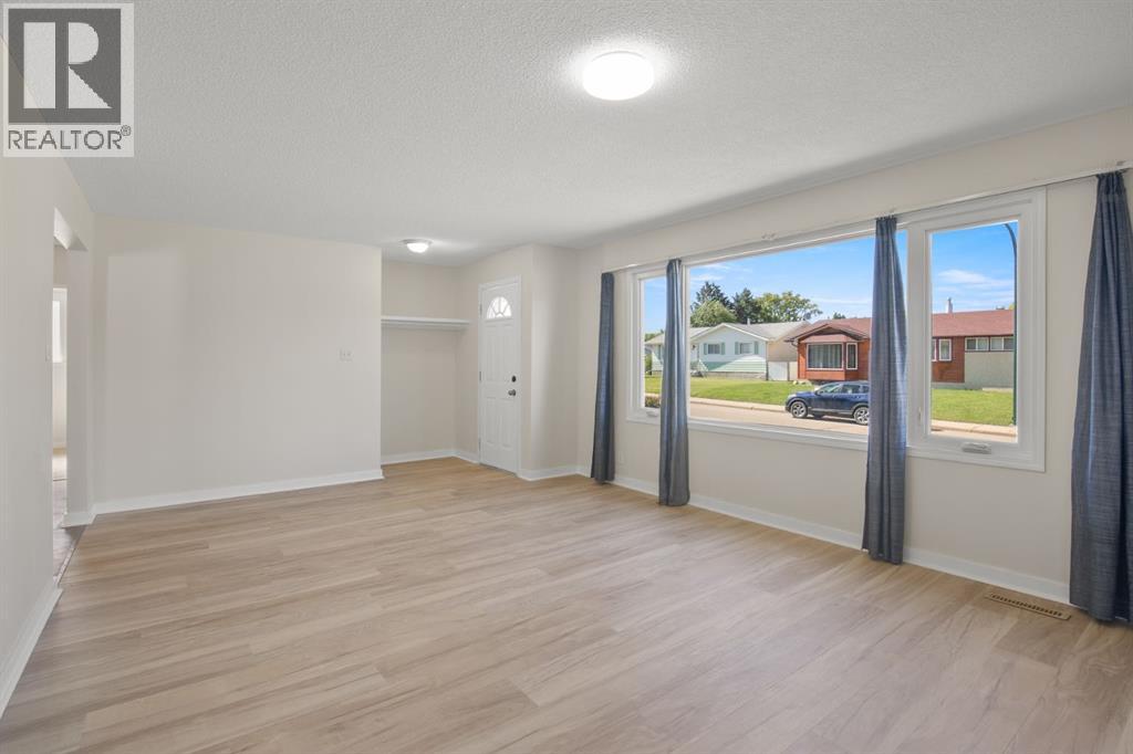 11 Oxbow Street Property Photo 6