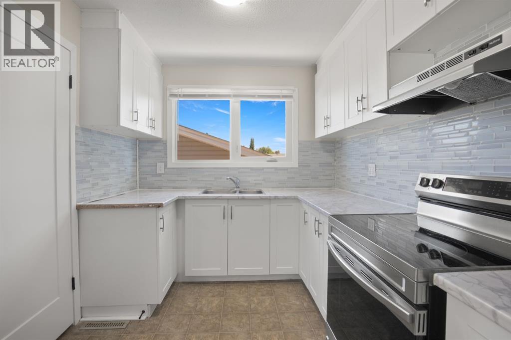 11 Oxbow Street Property Photo 10