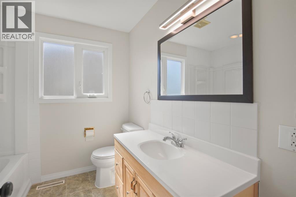 11 Oxbow Street Property Photo 13