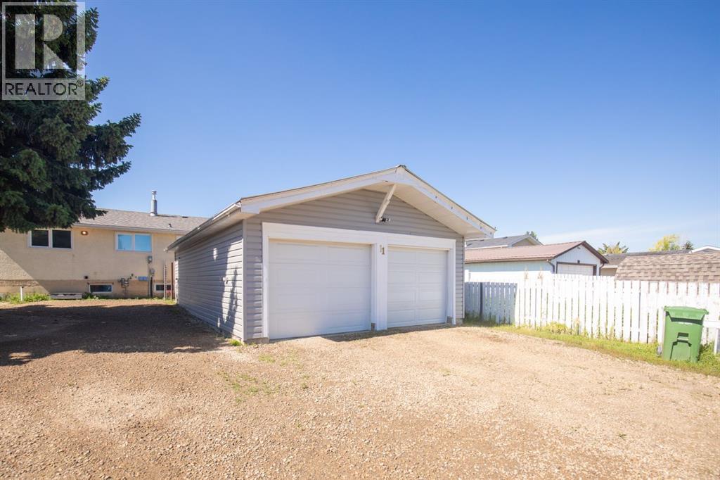 11 Oxbow Street Property Photo 28