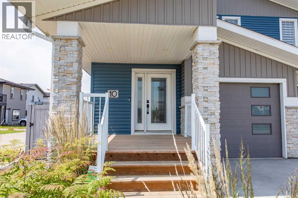10 Tagish Avenue Property Photo 2