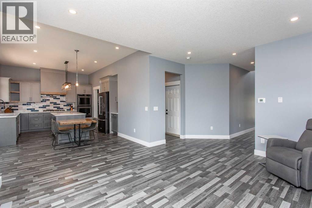 10 Tagish Avenue Property Photo 7
