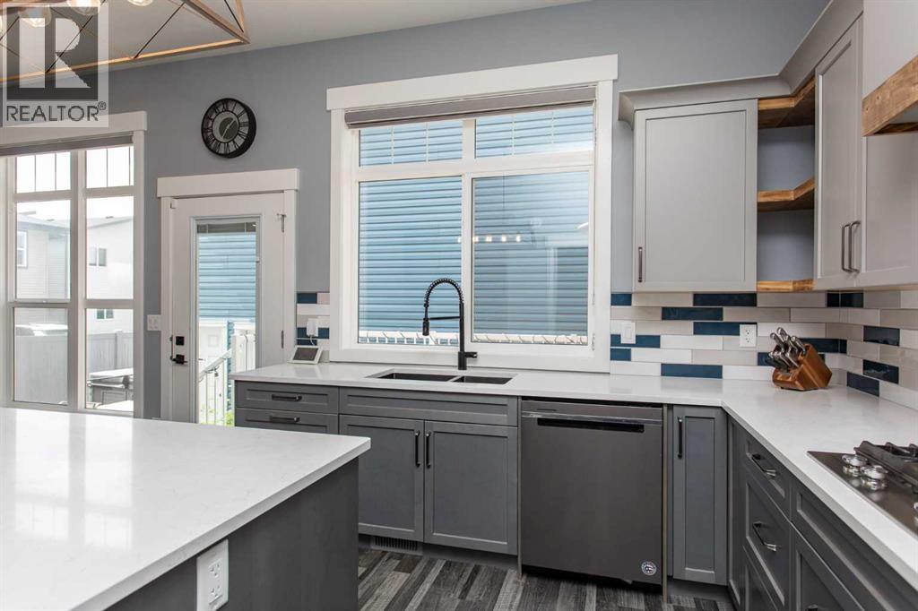 10 Tagish Avenue Property Photo 13