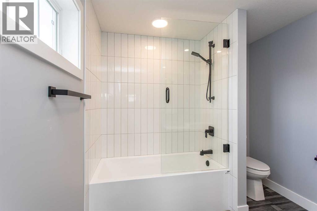 10 Tagish Avenue Property Photo 17