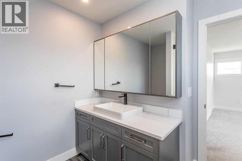10 Tagish Avenue Property Photo 18