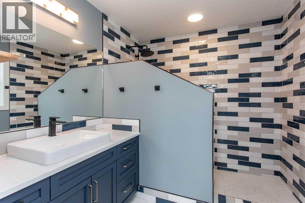 10 Tagish Avenue Property Photo 21