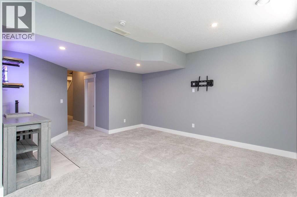 10 Tagish Avenue Property Photo 26