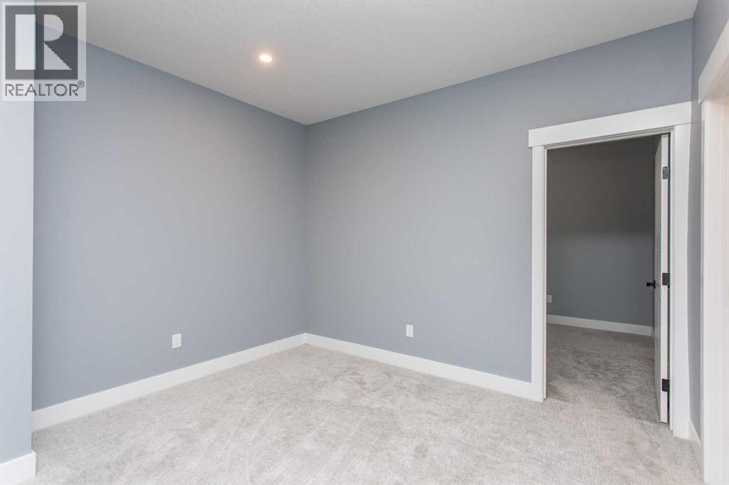 10 Tagish Avenue Property Photo 28