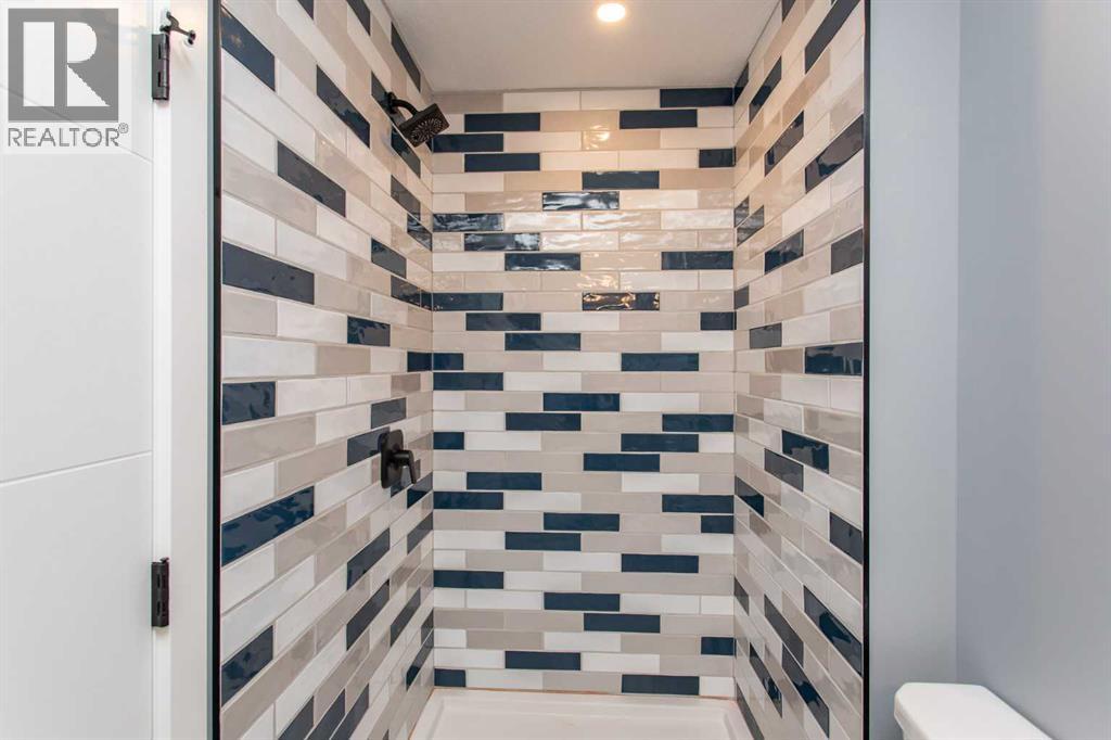 10 Tagish Avenue Property Photo 30