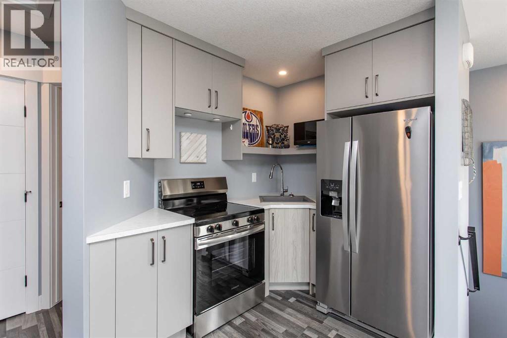 10 Tagish Avenue Property Photo 35