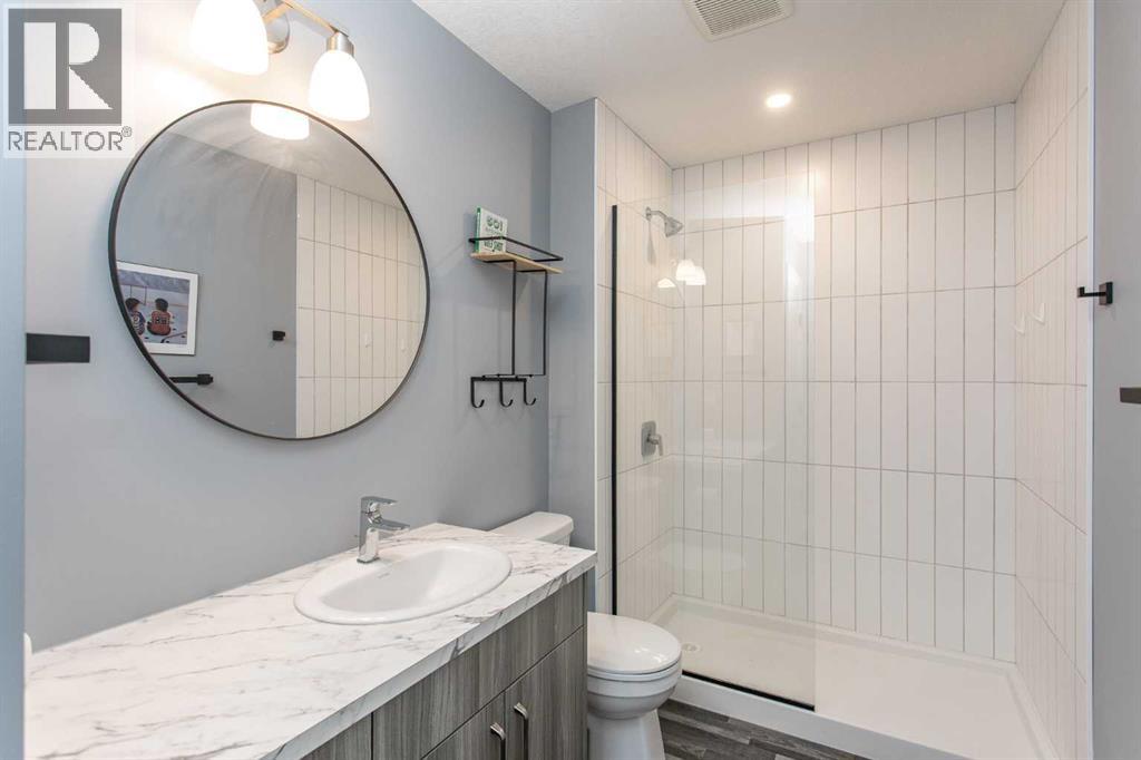 10 Tagish Avenue Property Photo 37