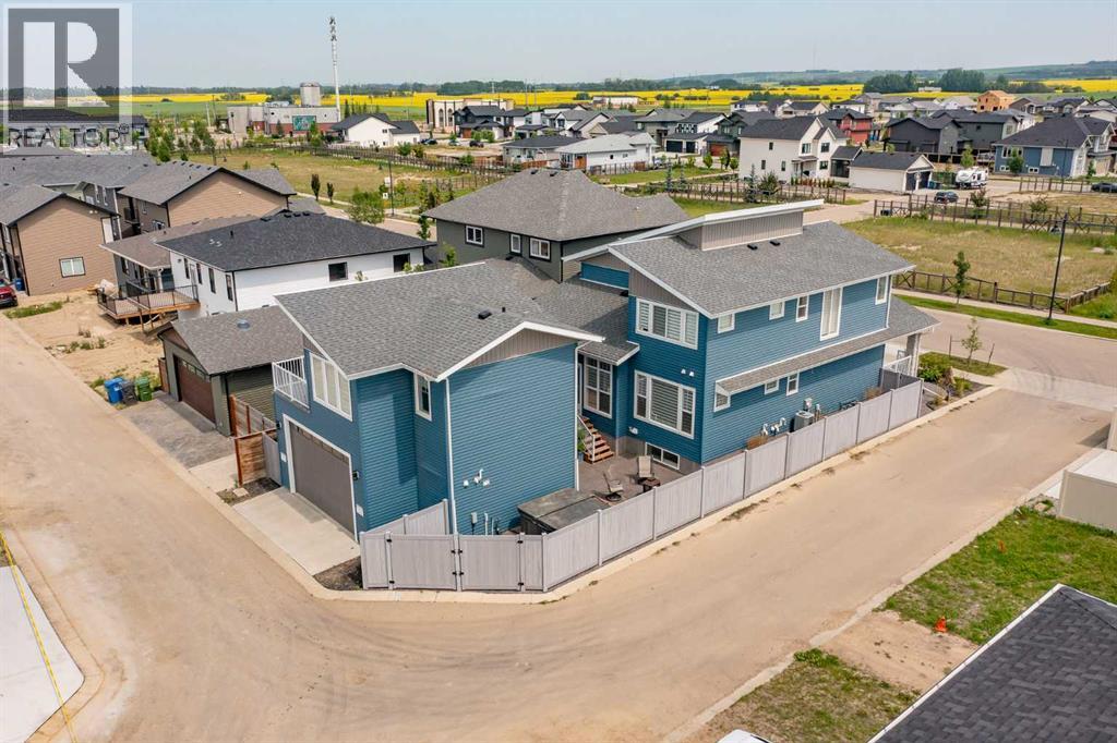 10 Tagish Avenue Property Photo 44