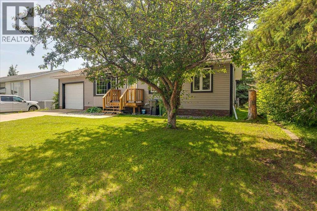 4709 55 Avenue Property Photo 3