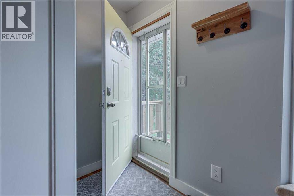 4709 55 Avenue Property Photo 5