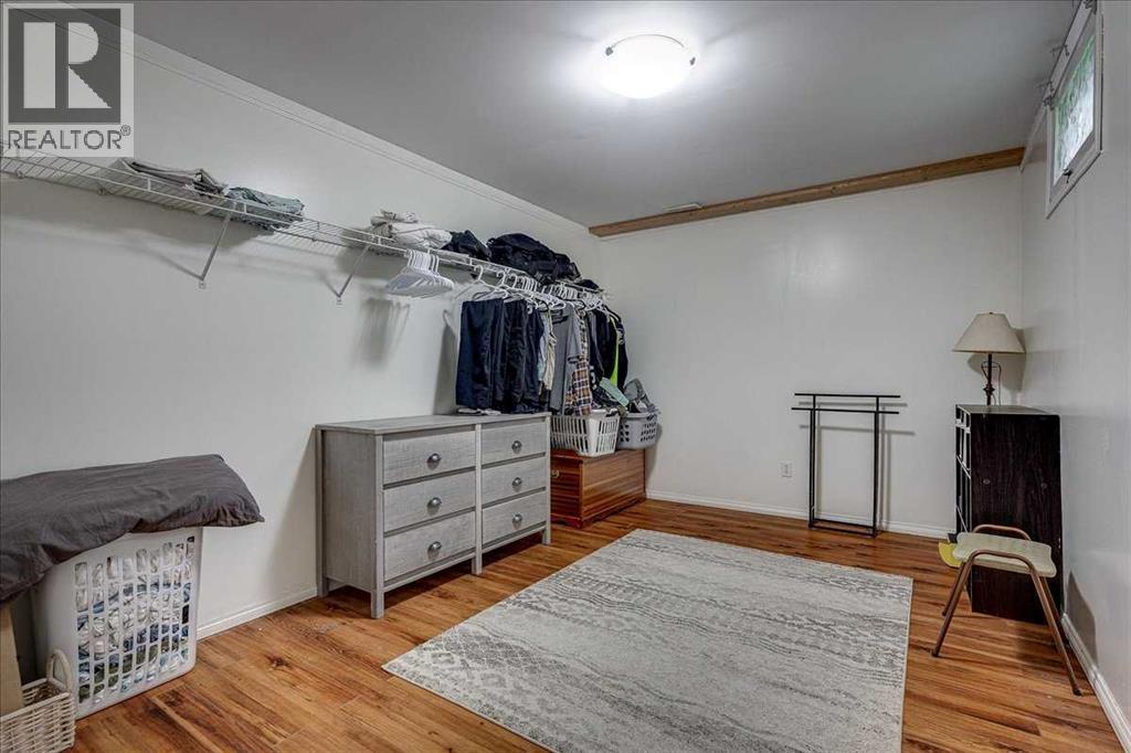 4709 55 Avenue Property Photo 32