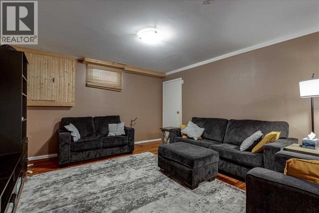 4709 55 Avenue Property Photo 36
