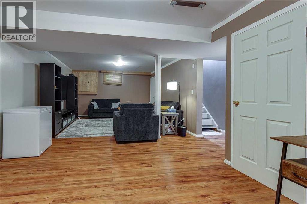 4709 55 Avenue Property Photo 38