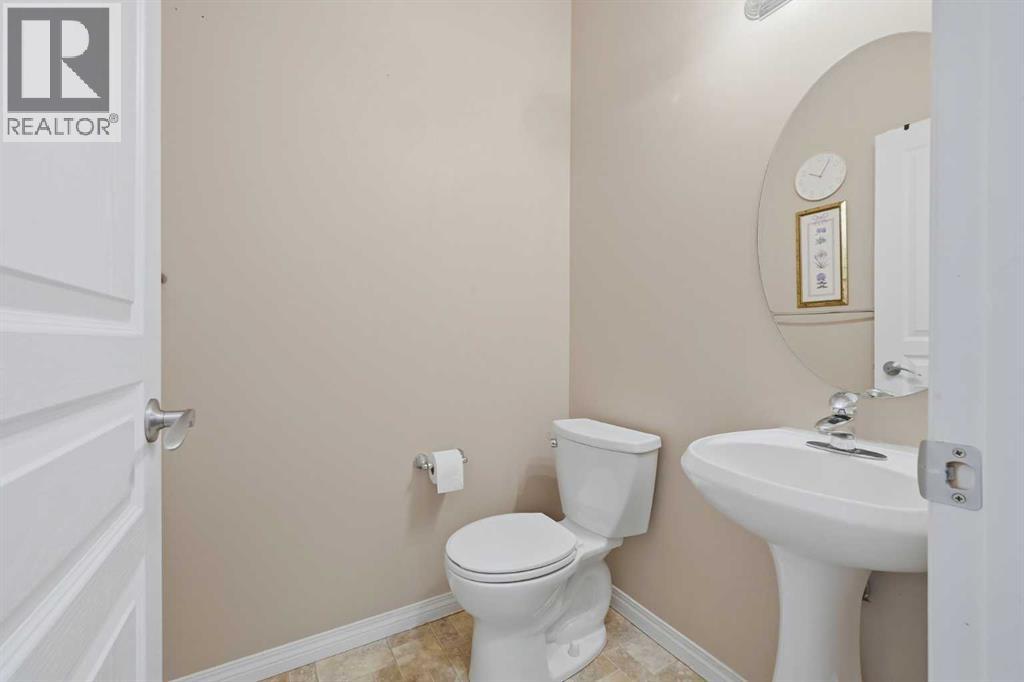124 Everridge Gardens Sw Property Photo 4