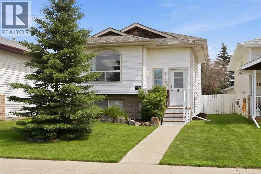 19 Ralston Crescent
