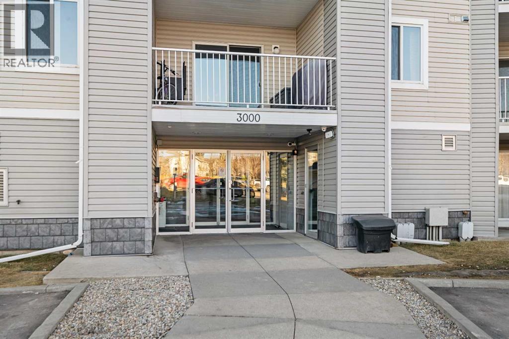 1620 70 Street Southeast Property Photo 3