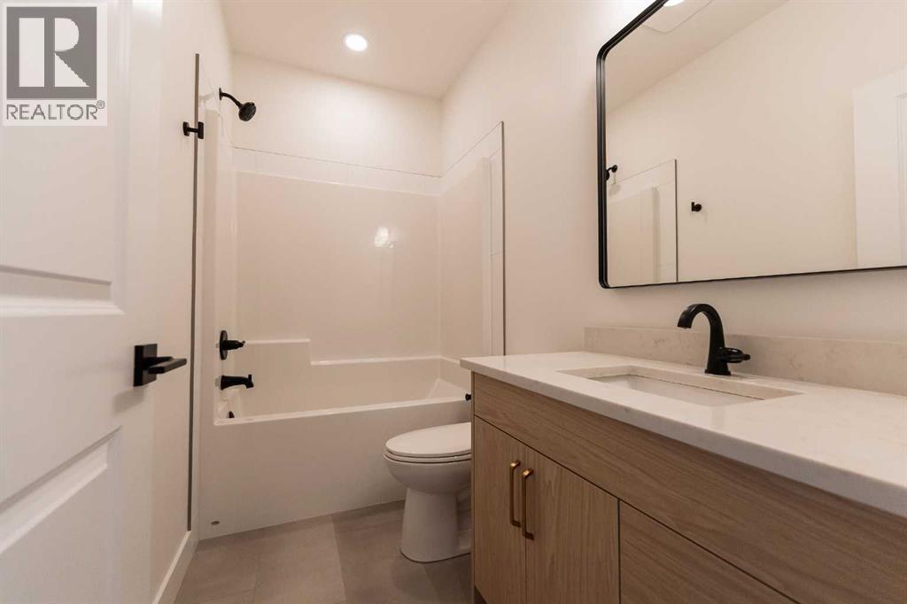 3076 21 Street Property Photo 17