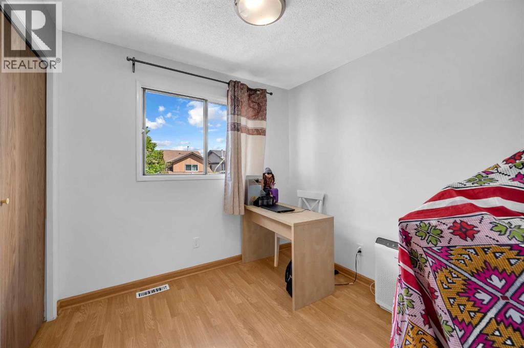 54 Templegreen Road Ne Property Photo 17