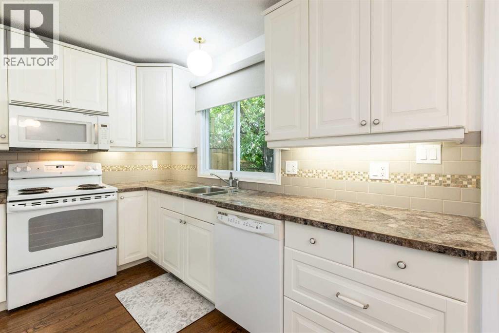 4003 53 Avenue Property Photo 12