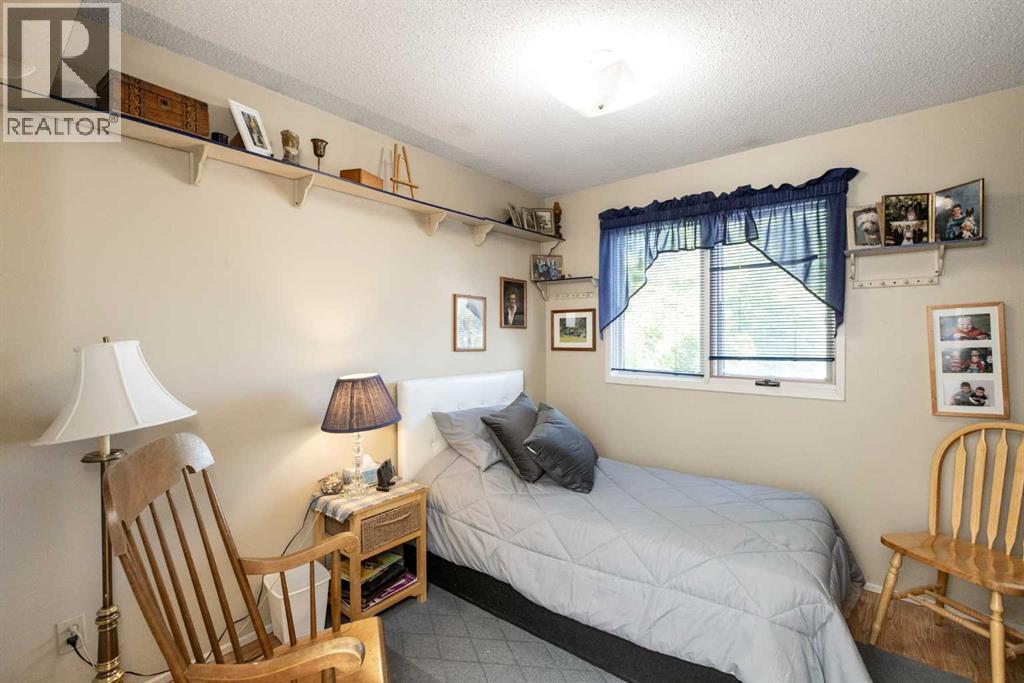 4003 53 Avenue Property Photo 16