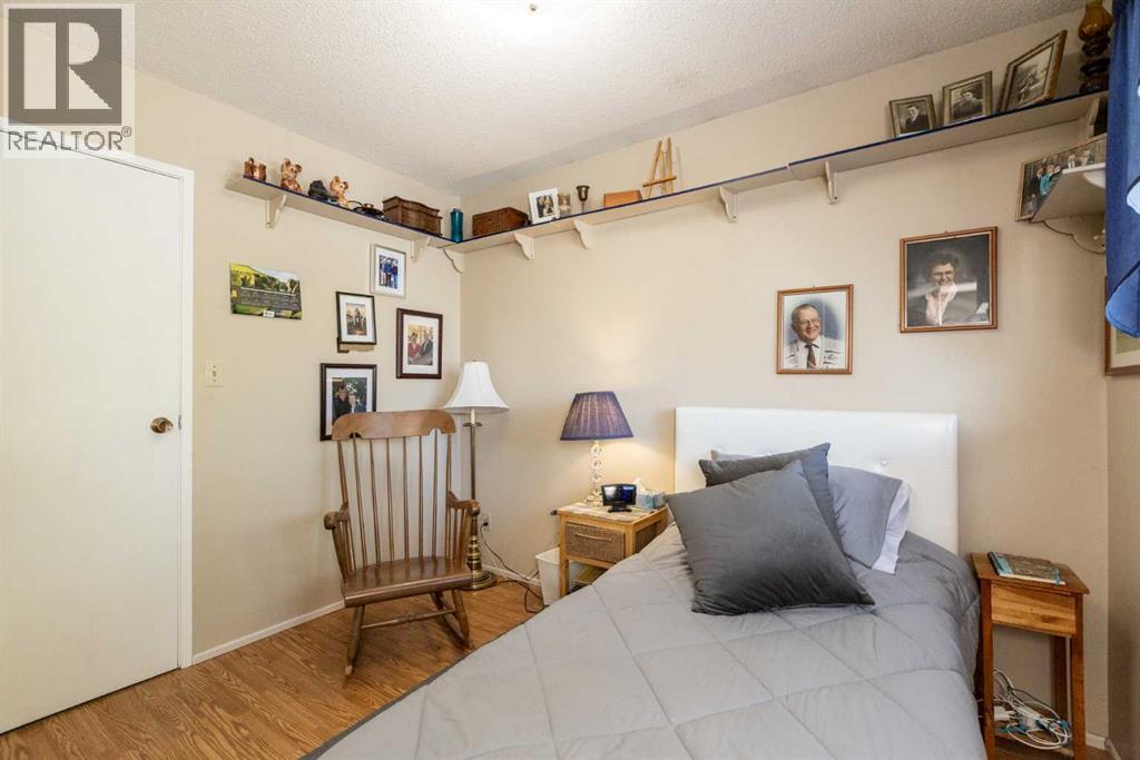 4003 53 Avenue Property Photo 17