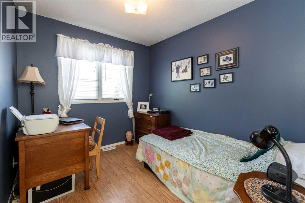 4003 53 Avenue Property Photo 19