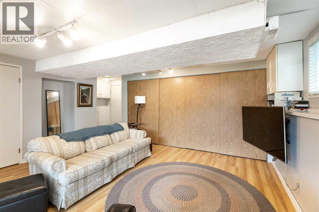 4003 53 Avenue Property Photo 27
