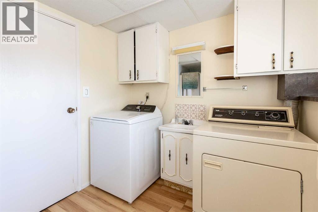 4003 53 Avenue Property Photo 29