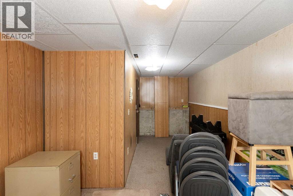 4003 53 Avenue Property Photo 36