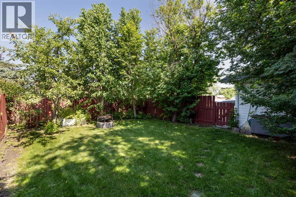 4003 53 Avenue Property Photo 43