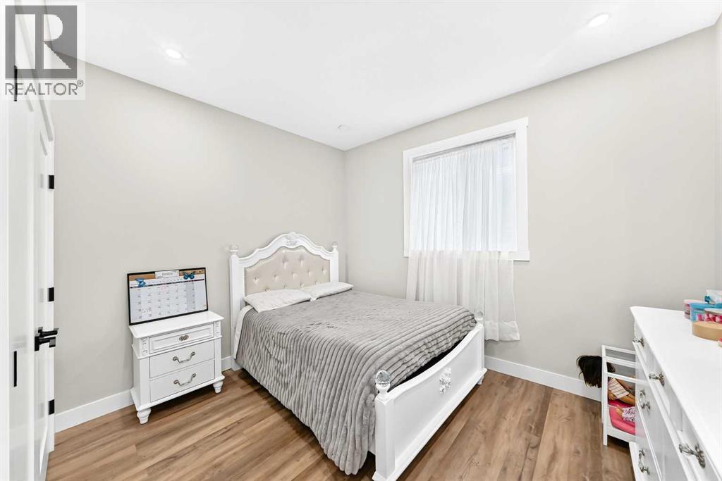 22 St Andrews Close Property Photo 28