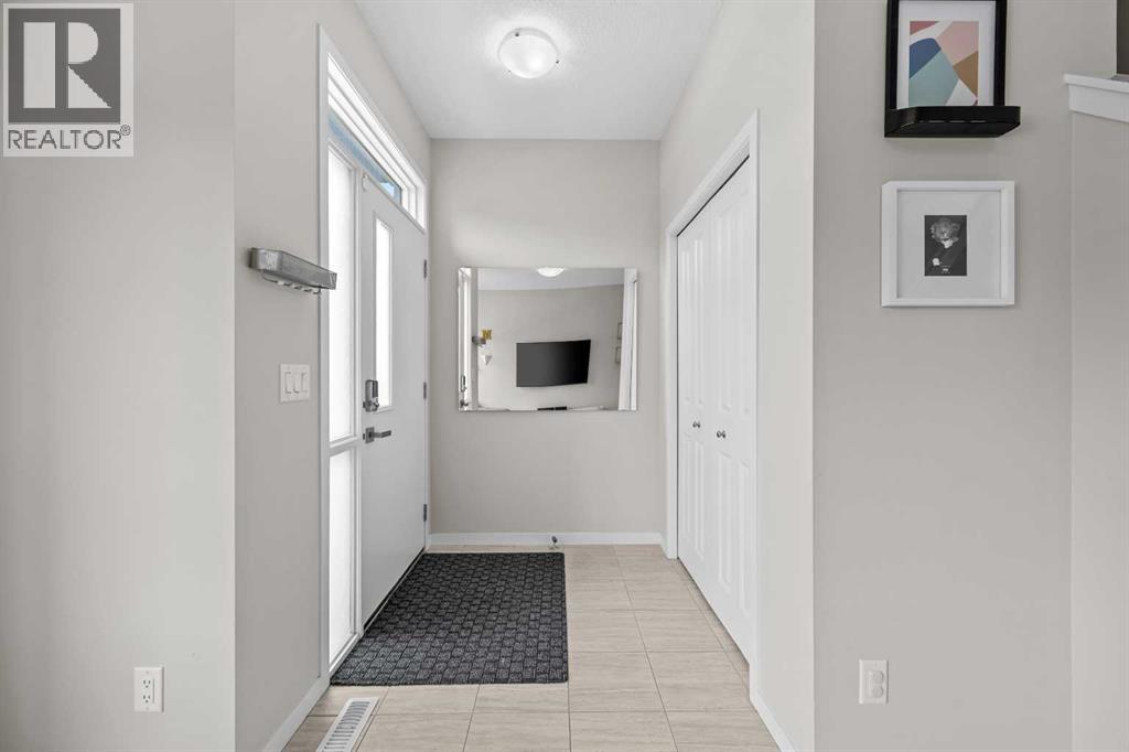 38 Howse Row N Property Photo 3