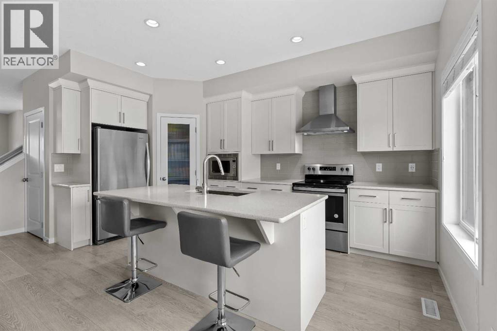 38 Howse Row N Property Photo 8
